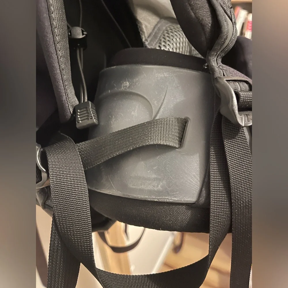 Gregory Deva 60 WXS Hiking Backpack Blue and Black